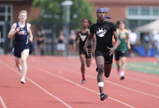Howard's Zyaire Nuriddin blasts to a win in the Division II 400 meter dash on the second and final day of the DIAA state high school track and field championships Saturday, May 22, 2021 at Dover High School.